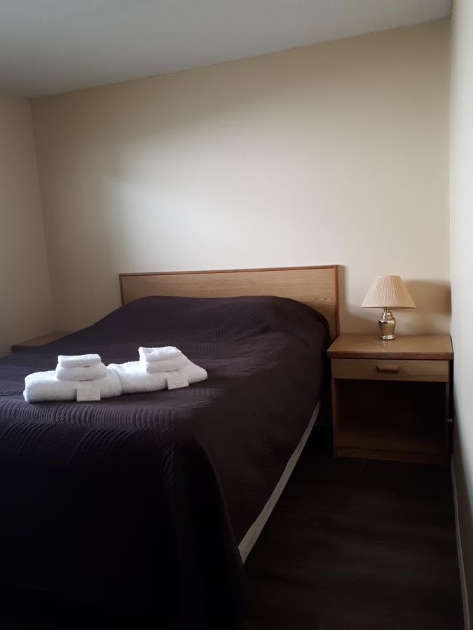 Travellers Rest Motel Salmon Arm Esterno foto