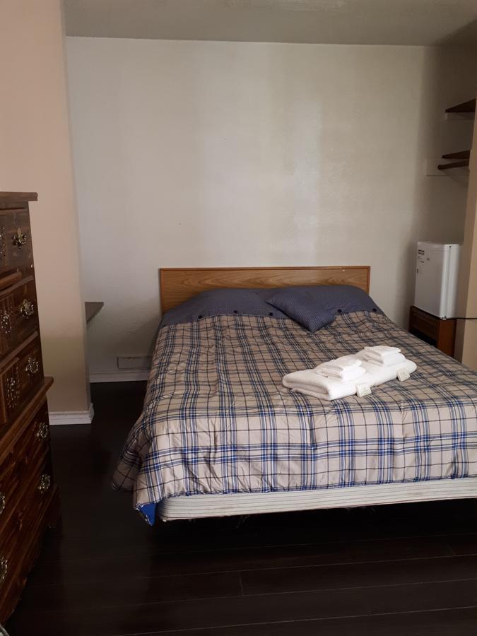 Travellers Rest Motel Salmon Arm Esterno foto