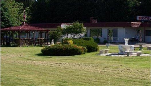 Travellers Rest Motel Salmon Arm Esterno foto